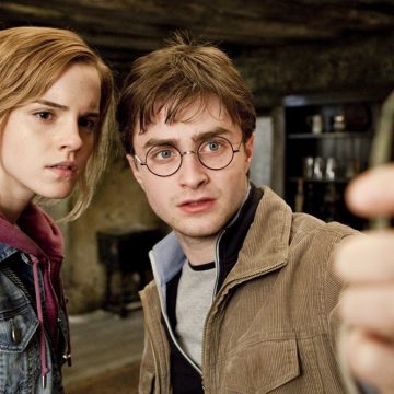 Daniel Radcliffe tranh cãi với J.K. Rowling về người chuyển giới